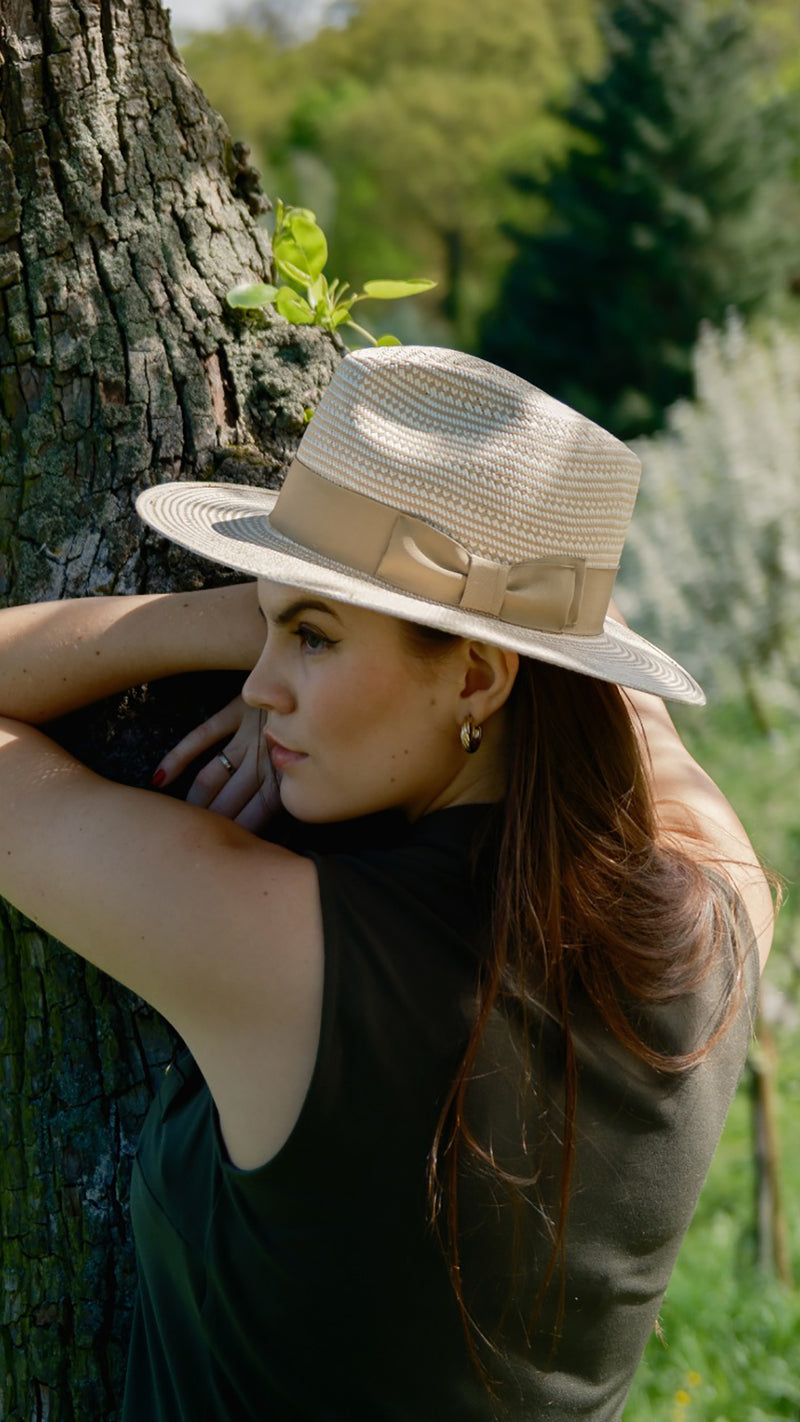 Fedora Elara